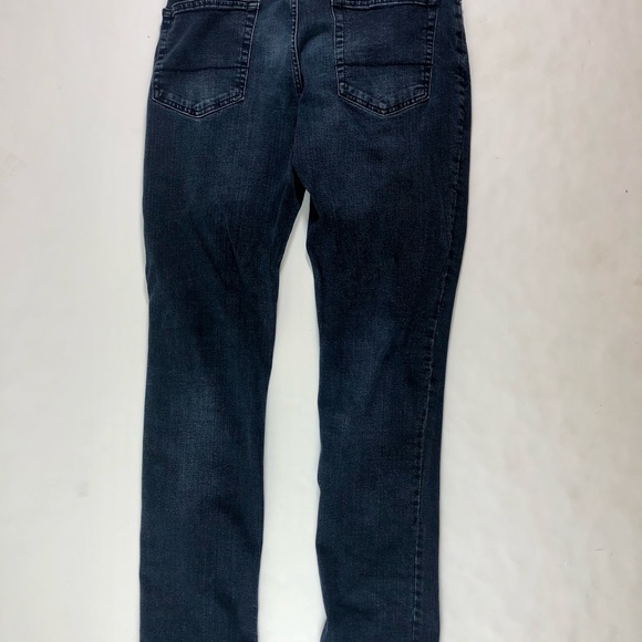 Izod Men's Denim Blue Jeans Dark Wash Comfort Stretch Straight Fit - Picture 8 of 9